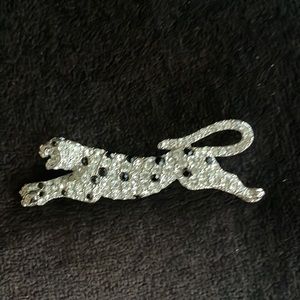 Vintage  KJL Kenneth Jay Lane Chrystal rhinestone leaping cougar cheetah pin.
